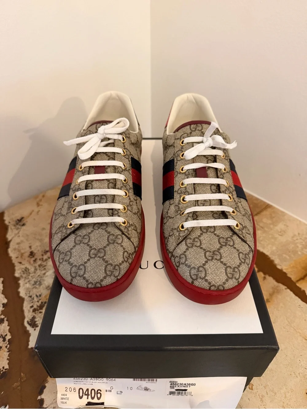 Gucci worn handful